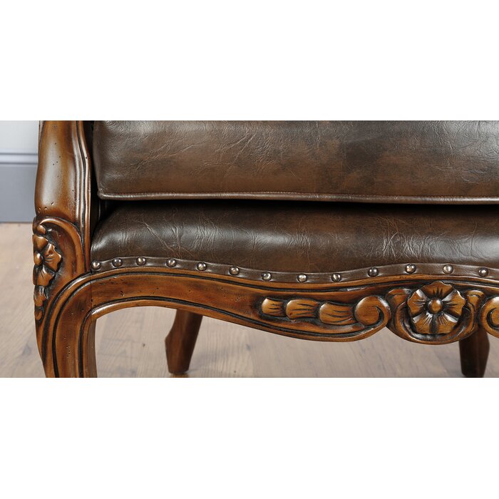 Ormaraud — Traditional Leather High-Back Accent Chair
