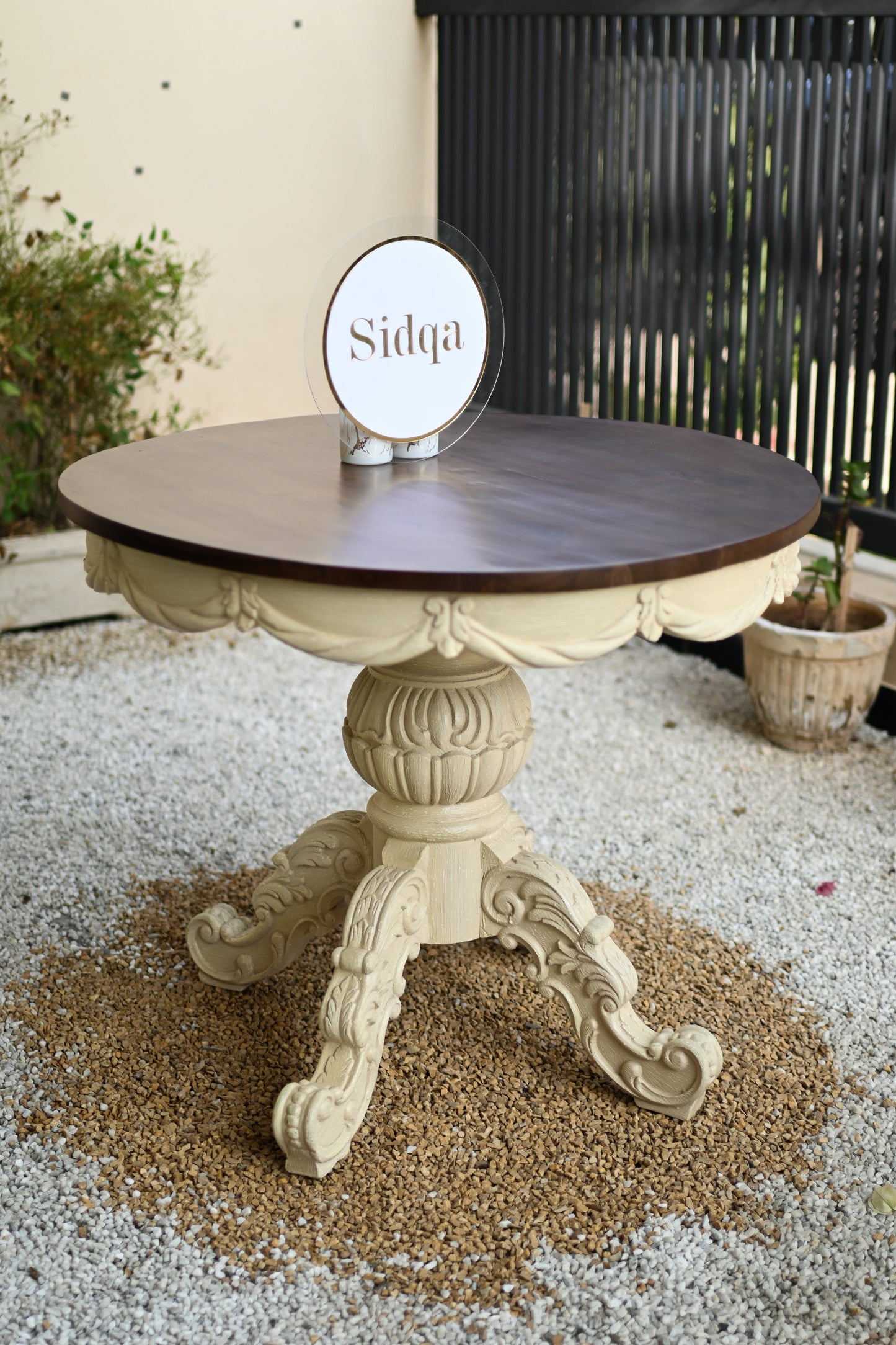 The Eloïse Table