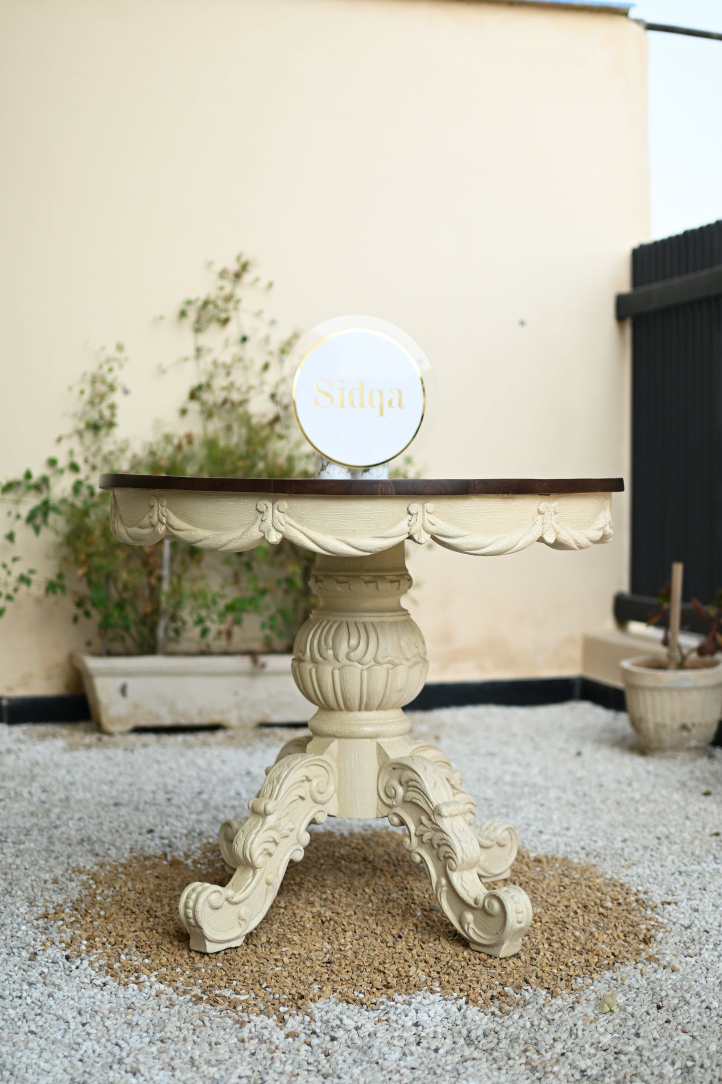 The Eloïse Table