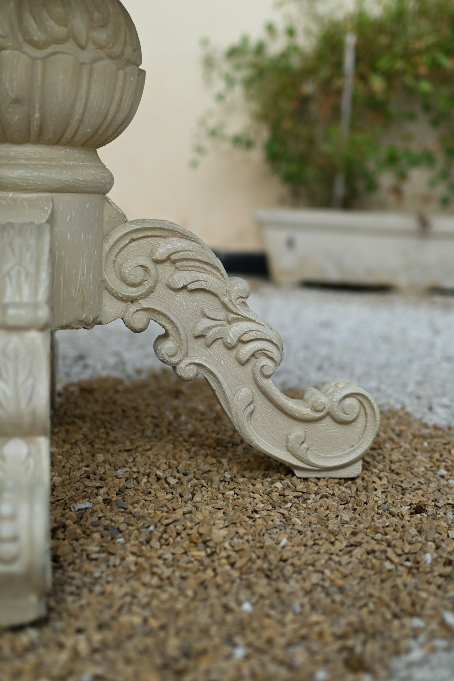 The Eloïse Table