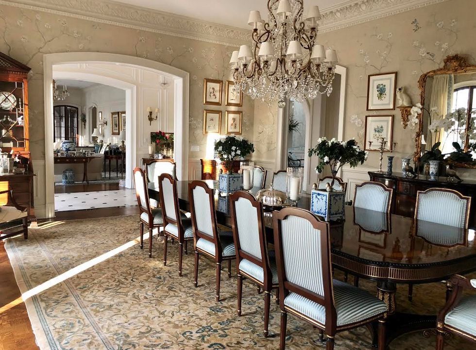 Lunet d’Artois — French Neoclassical Dining Collection