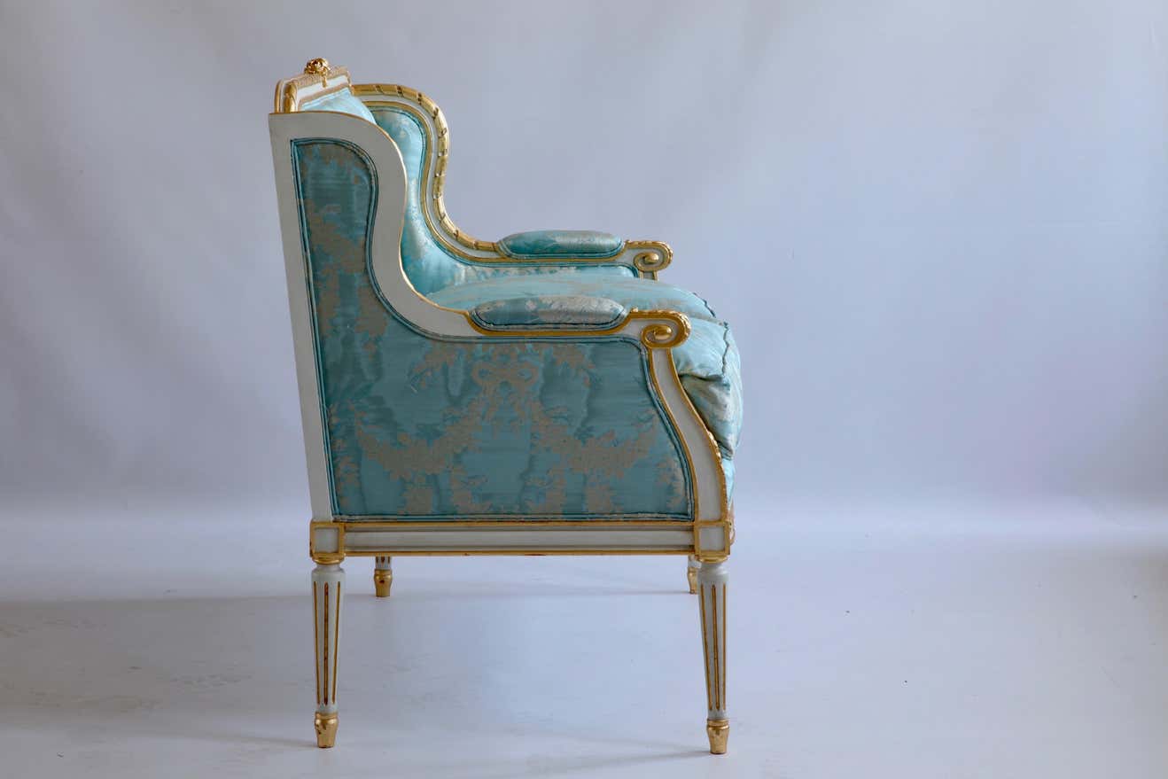 The Azure Majesty Twin Benches by Sidqa