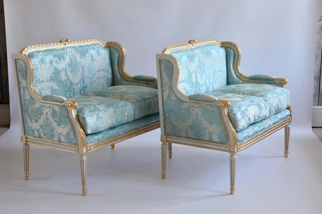 The Azure Majesty Twin Benches by Sidqa
