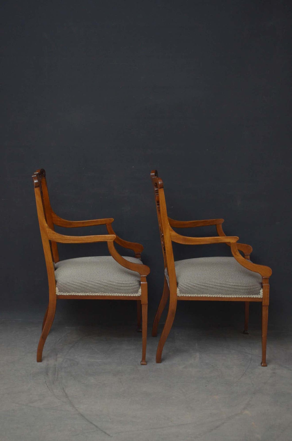 D'Armoire — Neoclassical Lyre-Back Dining Chair