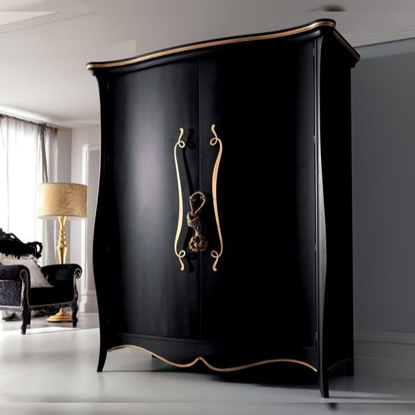 Armoire Line