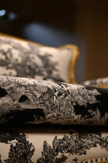 La Révélation — French Neoclassical Toile Sofa