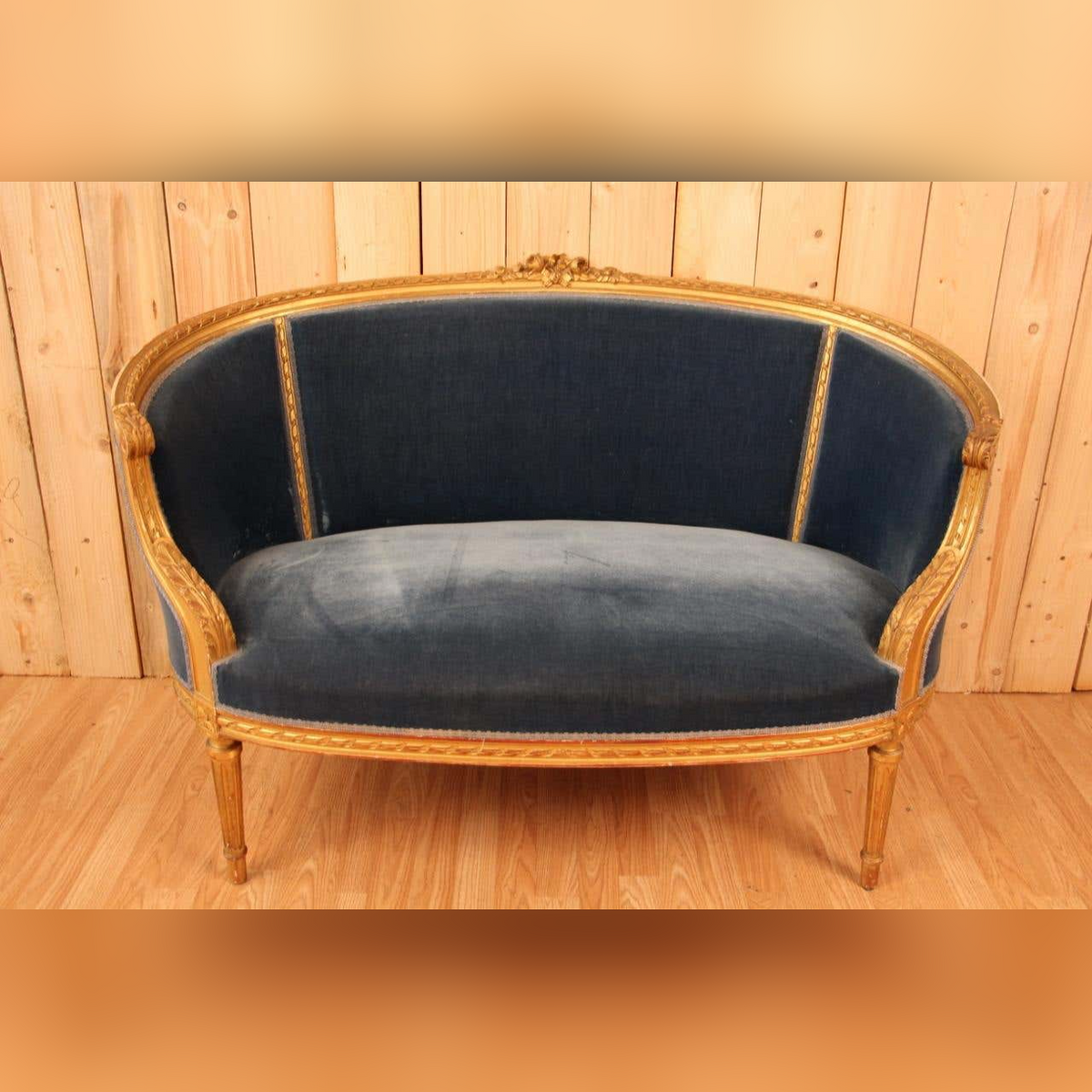 Saphir Impérial — French Neoclassical Gilded Settee