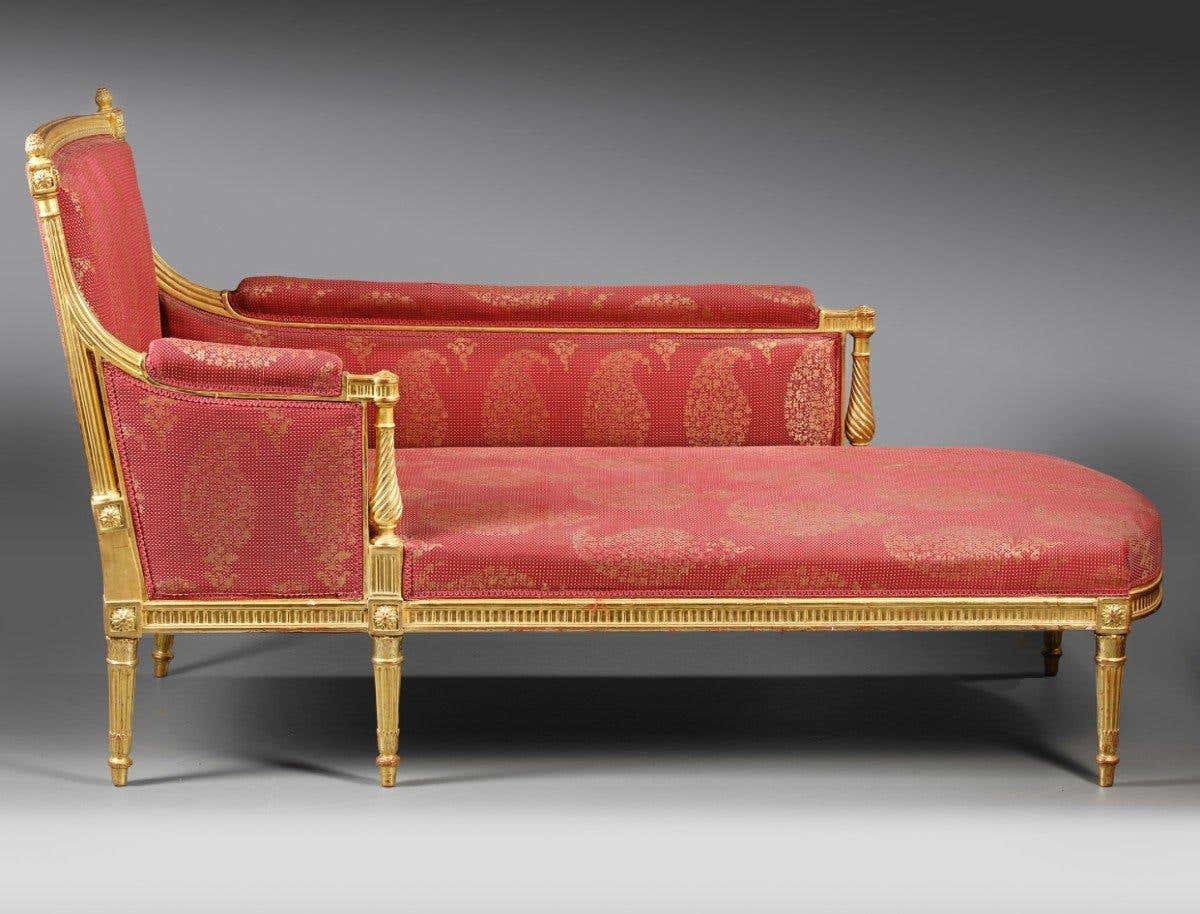 Duchesse Écarlate — Teak Louis XVI-Inspired Gilded Chaise Lounge