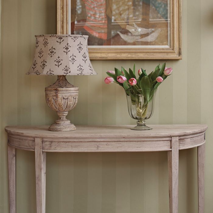 Château Fleur — French Provincial Carved Wood Table Lamp