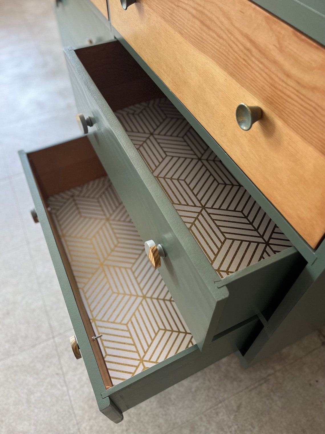 The Juniper Grove Dresser