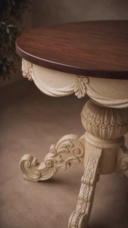 The Eloïse Table