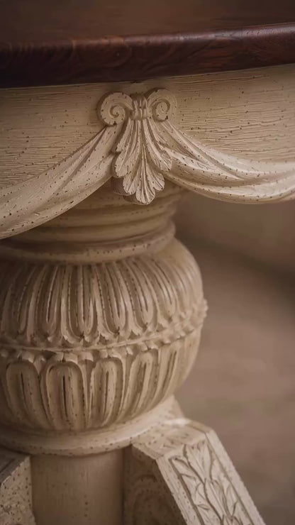 The Eloïse Table